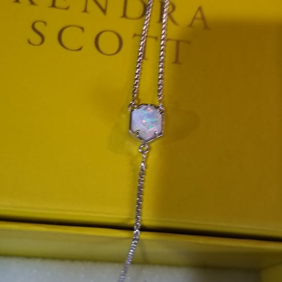 NWT WHITE KYOCERA OPAL ILLUSION Y NECKLACE SILVER - Picture 2 of 5